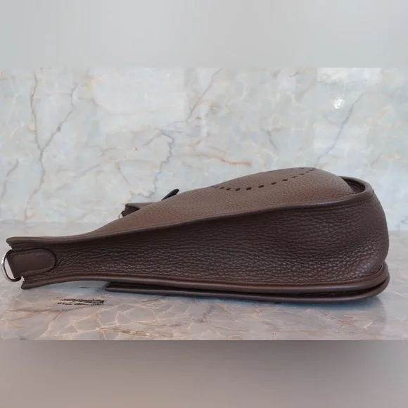 AUTHENTIC HERMES EVELYNE GM Chocolate brown clemence leather crossbody - Picture 9 of 15